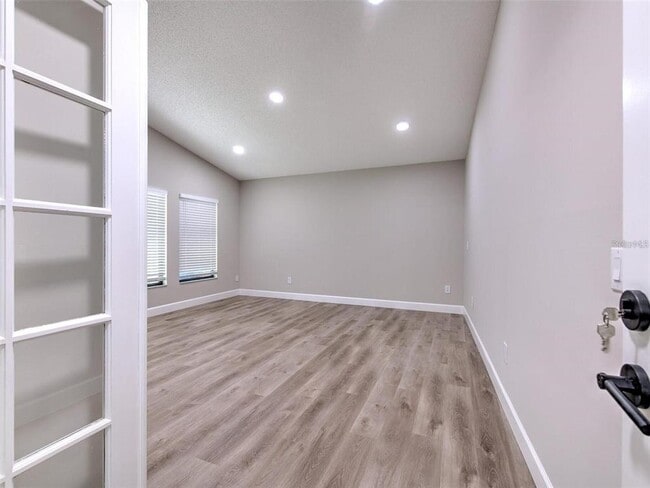 Building Photo - 3105 Mossvale Ln