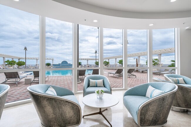 Building Photo - 511 SE 5 Ave