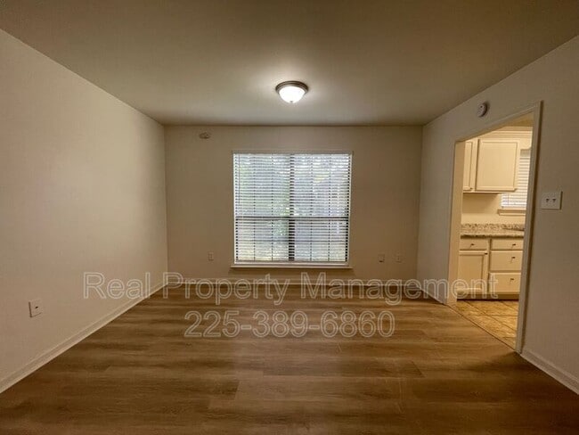 Building Photo - 5084 Cumberland Cove Dr