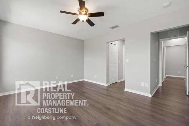 Building Photo - Discover North Port Luxury! 4BD 3.5BA - AVAILABLE NOW!