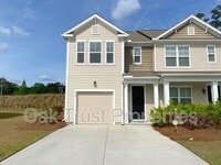 Building Photo - 121 Wild Holly Dr