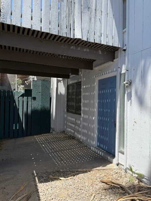 Building Photo - 4264 White Sands Ave