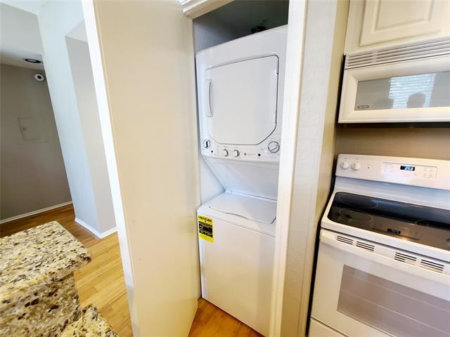 Building Photo - 2002 N Fitzhugh Ave