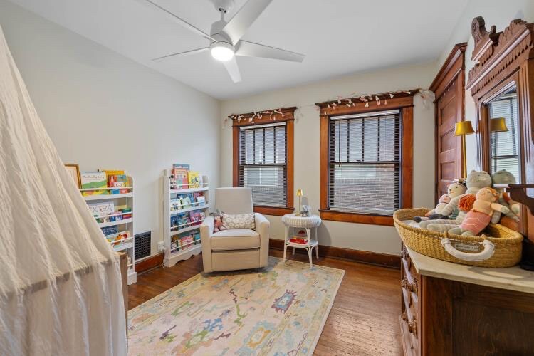 Building Photo - 963 Woodruff Pl W Dr