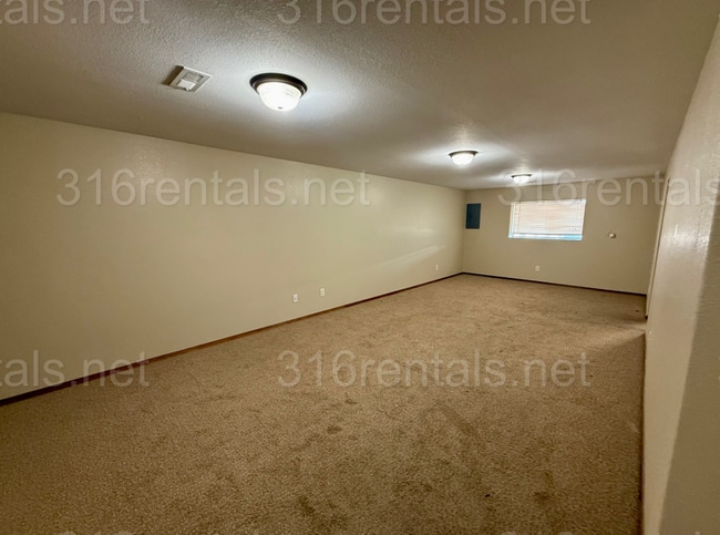 Building Photo - $1575 - COMING SOON! 4 bedroom/ 2 bathroom - Gorgeous newly remodeled townhome!