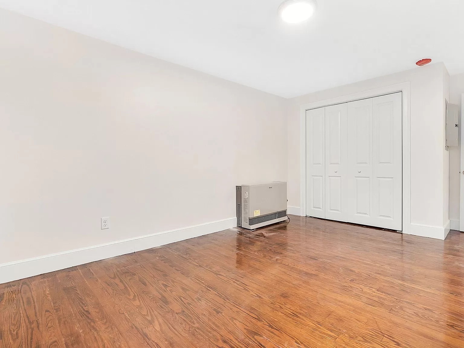 Building Photo - 41 Lotts Dr