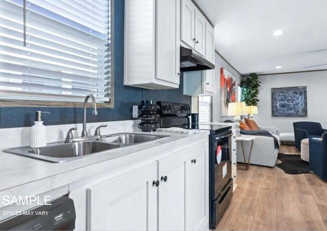 Building Photo - 6640 Daylily