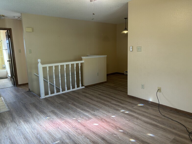 Main Living Room - 1704 Copperville Rd