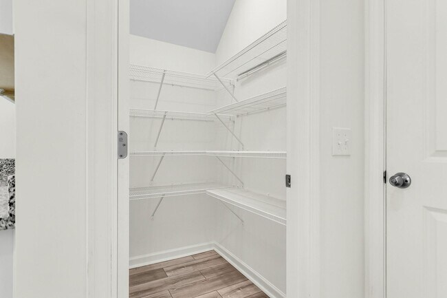 Building Photo - 424 Pender Woods Dr