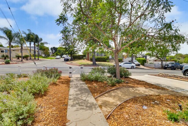 Building Photo - Beautifully Maintained Home in La Mesa — 3 Bed / 2 Bath | 1,600 Sq Ft