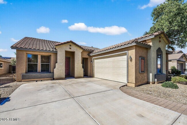 Primary Photo - 18391 W Stinson Dr