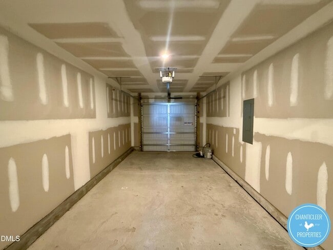 Building Photo - 49 Suhani Ln