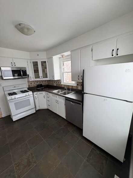 Building Photo - 269 W Waterloo St