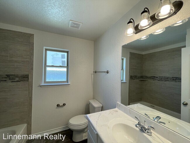 Building Photo - 3 br, 2 bath House - 1407 Jasper Garden Court