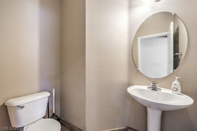 Building Photo - 5663 Artesia Lake Ct