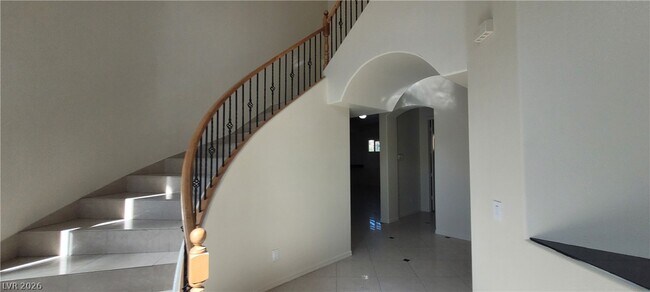 Building Photo - 7728 Villa De La Paz Ave