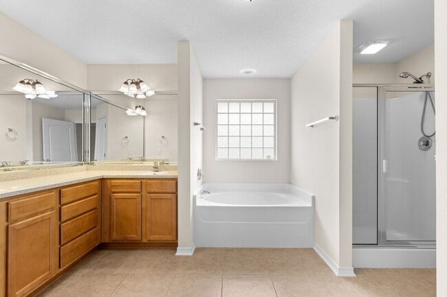 Building Photo - 5659 Tiger Woods Dr