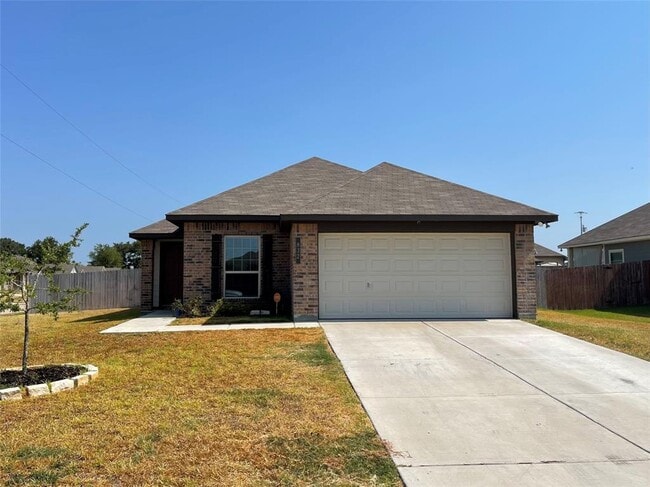 Building Photo - 832 Mockingbird St