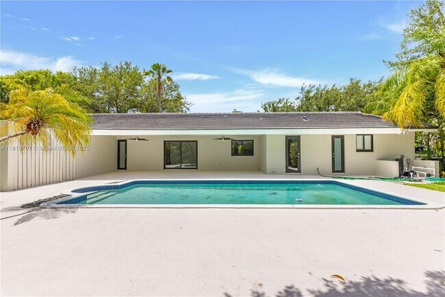 Building Photo - 7915 SW 166th St