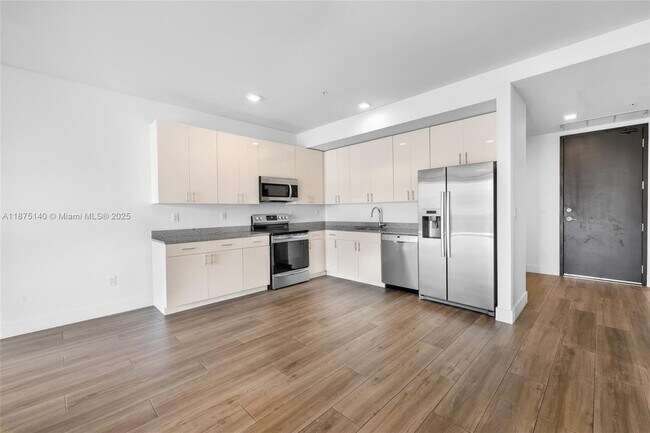 Building Photo - 3265 Bird Ave