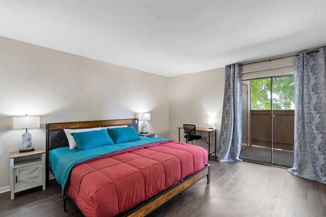 Building Photo - 8419 Hearth Dr