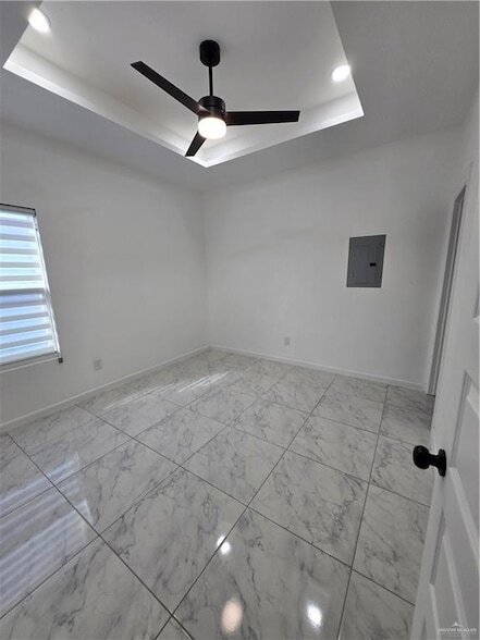 Building Photo - 900 N Woodson Ave