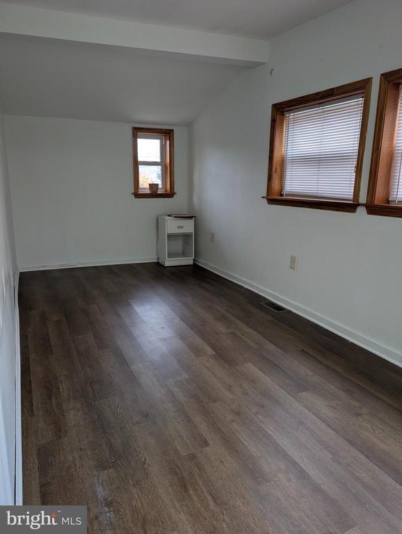 Building Photo - 306 Columbia Blvd