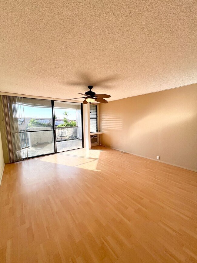 Building Photo - Unfurnished 1 Bedroom, 1 Bathroom – Kailua Bay Resort