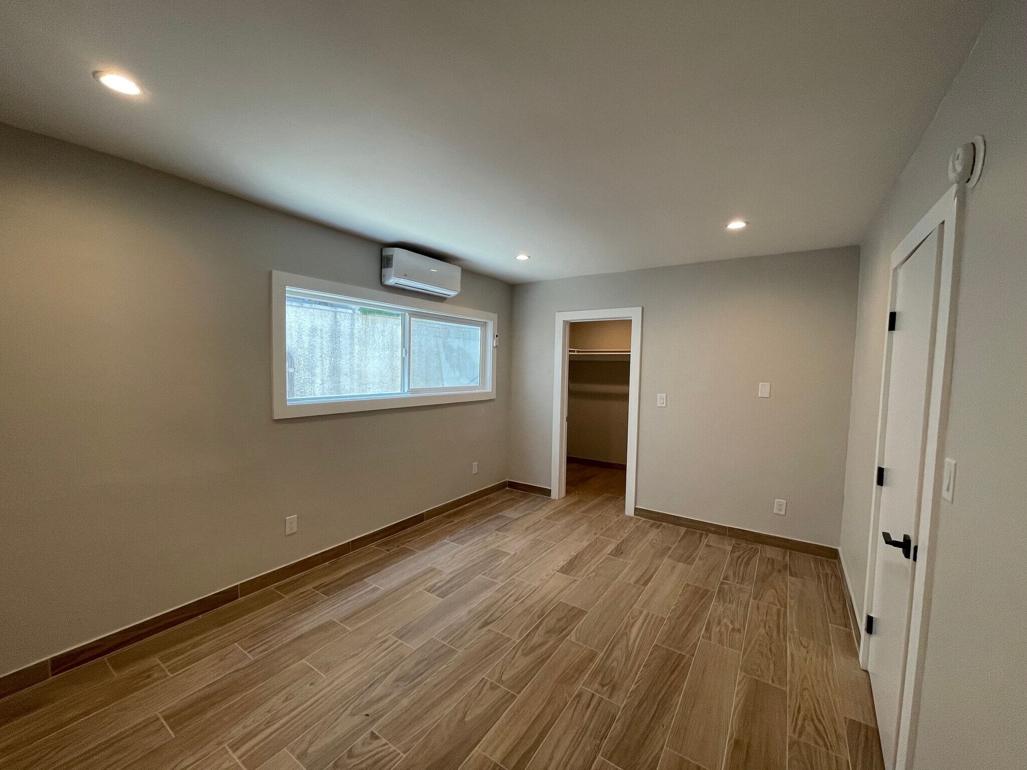 Building Photo - 20301 Cohasset St