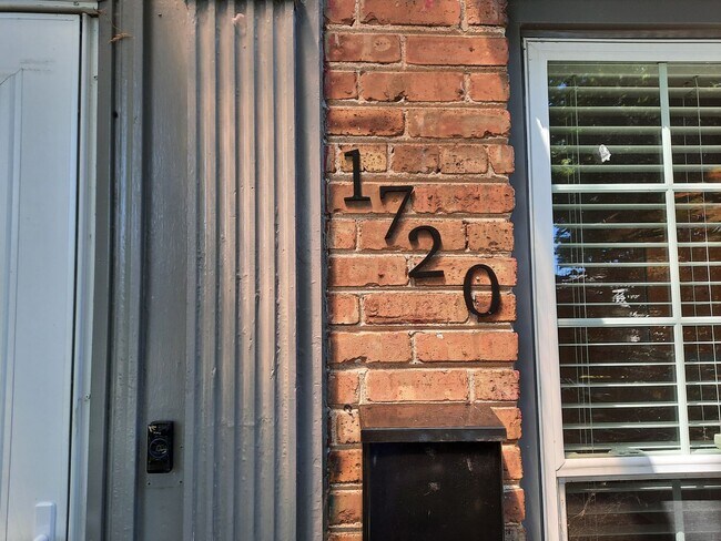 Building Photo - 3Br/2Bath House in Evanston $3,600/m