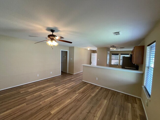 Building Photo - 8714 Sunset Pond Dr