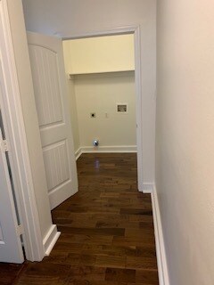 hallway to utility closet and other bedrooms - 4203 D Hemecourt St
