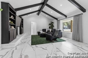 Building Photo - 107 Oak Crest