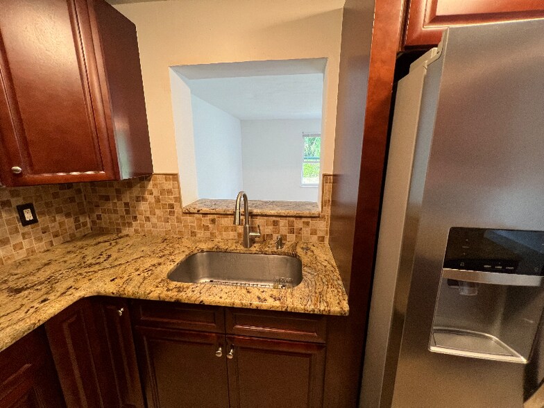 Building Photo - 2722 SE 16th Pl