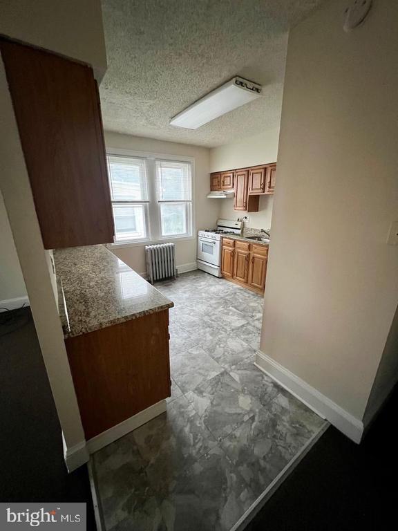 Building Photo - 46 Holland Ave