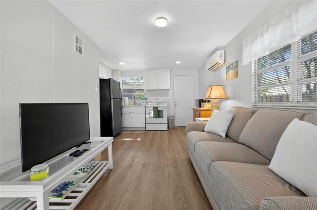 Building Photo - 4214 W Ohio Ave