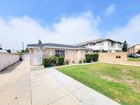 Building Photo - 8142 California St