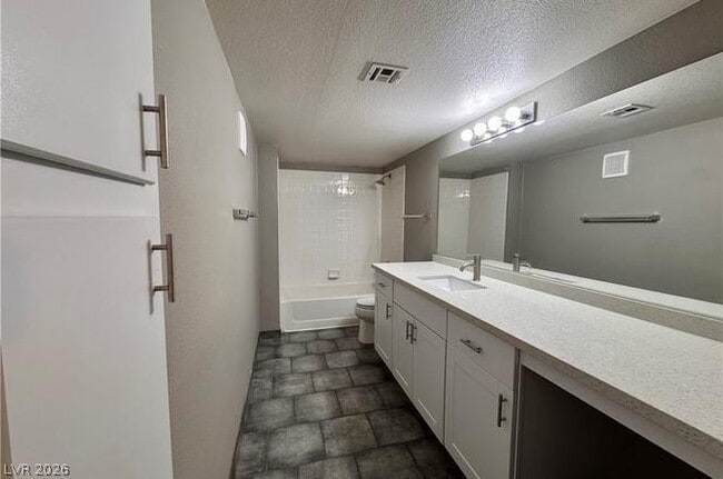 Building Photo - 1150 N Buffalo Dr