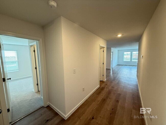 Building Photo - 16223 Eden St