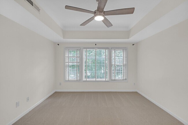 Building Photo - Gated Community In The Heart of Buckhead.