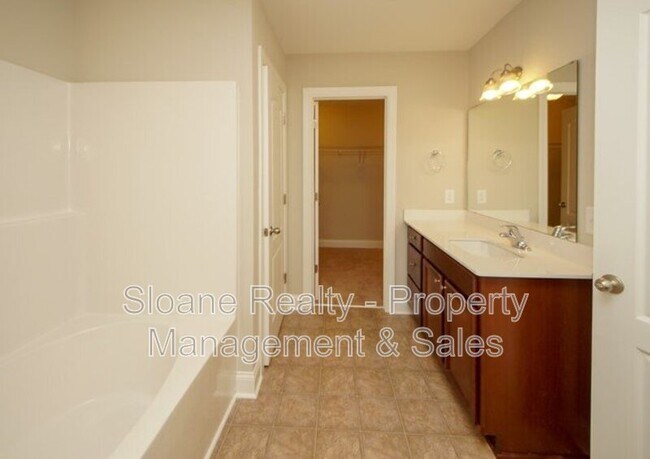 Building Photo - 4133 Rigsby Ln