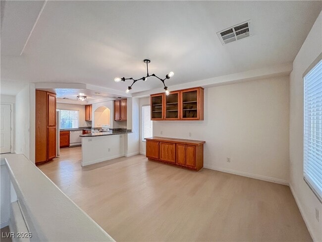 Building Photo - 10789 S Osage Winter St