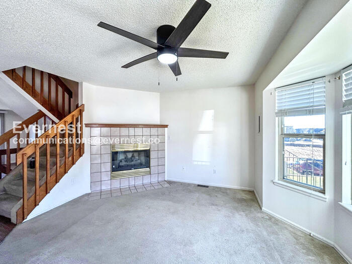 Building Photo - 3939 Smoke Tree Dr