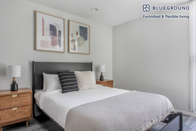 Building Photo - 17250 Sunset Blvd