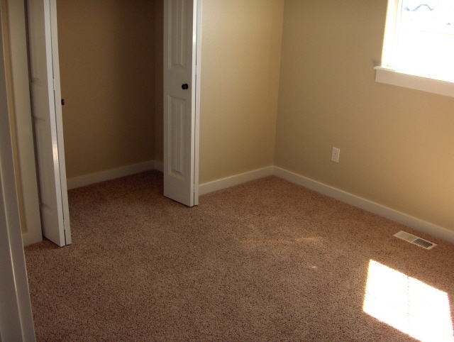 Building Photo - Super Meridian Location!!! Many upgrades, ...