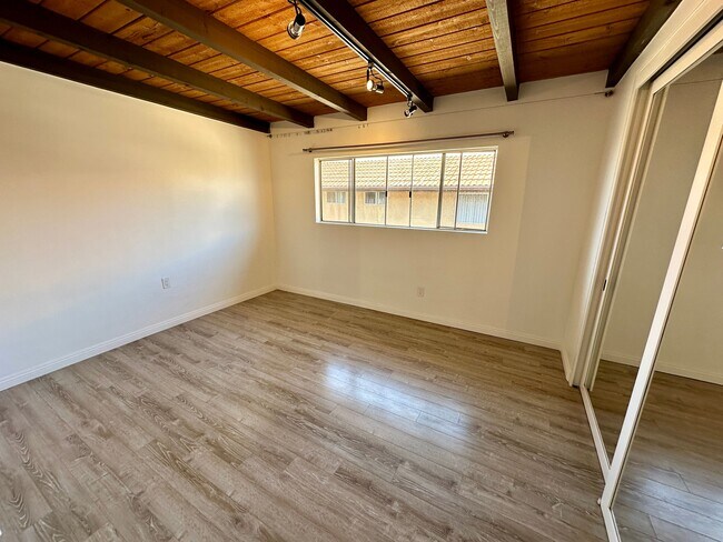 Building Photo - 1815 Armour Ln