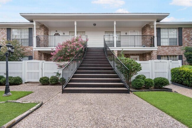 Building Photo - 14333 Memorial Dr