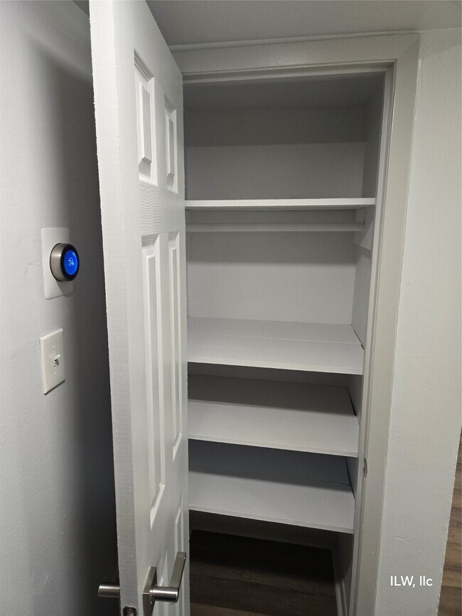 Building Photo - 815 Harvard St