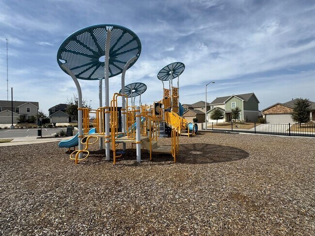 Building Photo - 816 Black Alder St