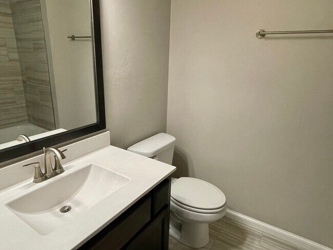 Building Photo - Beautiful 4 bed 3 bath in Deer Creek Schools!